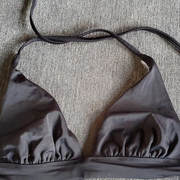 Victoria's secret black bikini top triangle medium - Picture 2 of 3